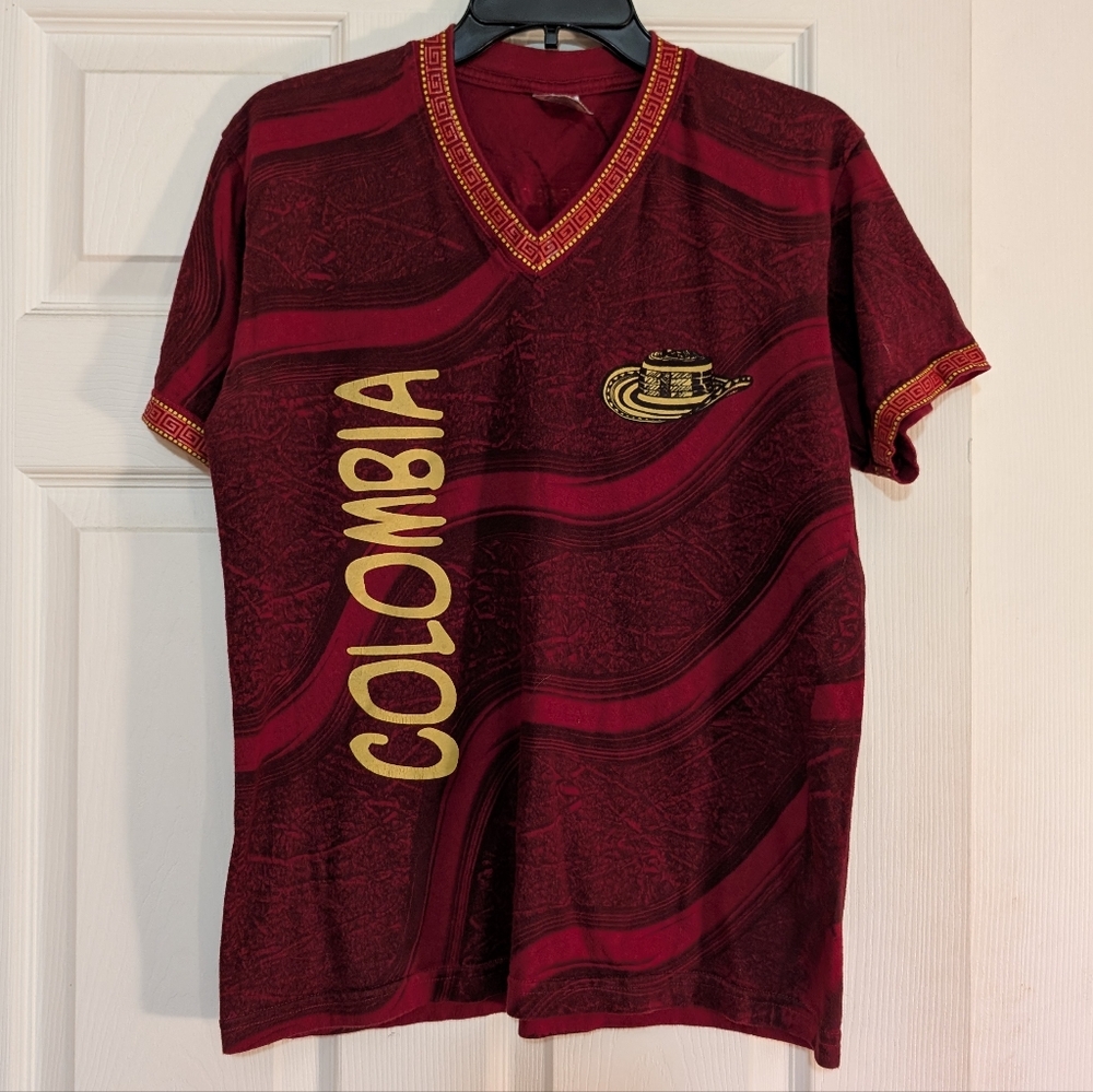 Vintage Colombia Red V-Neck T-Shirt Size M